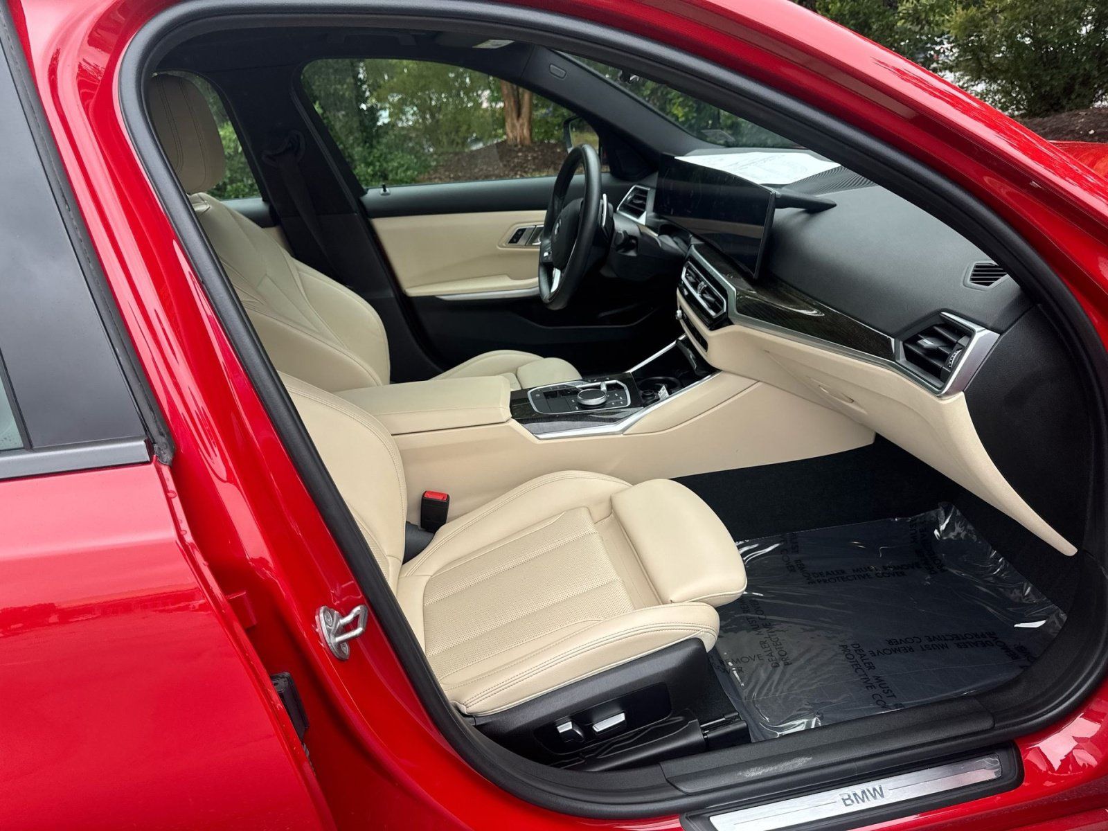 Used 2023 BMW 330i xDrive Sedan w/ Driving Assistance Package AWD/4WD image 32