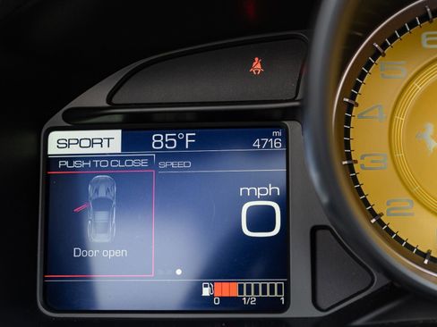 Used 2019 Ferrari Portofino image 45