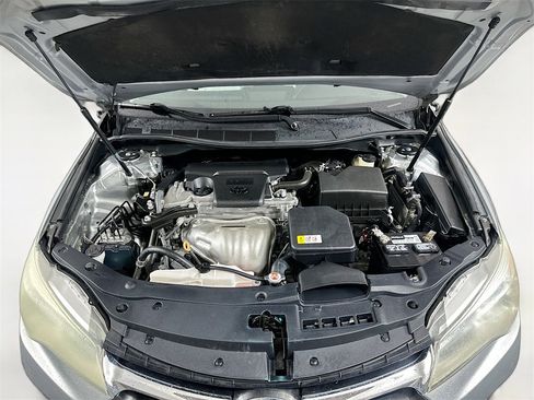 Used 2017 Toyota Camry XLE image 28