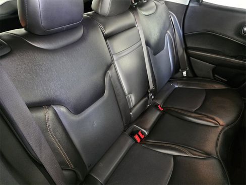 Used 2019 Jeep Compass Limited image 30