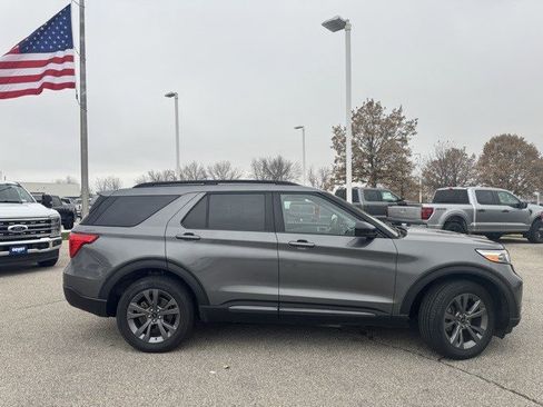 Used 2022 Ford Explorer XLT w/ Equipment Group 202A image 9