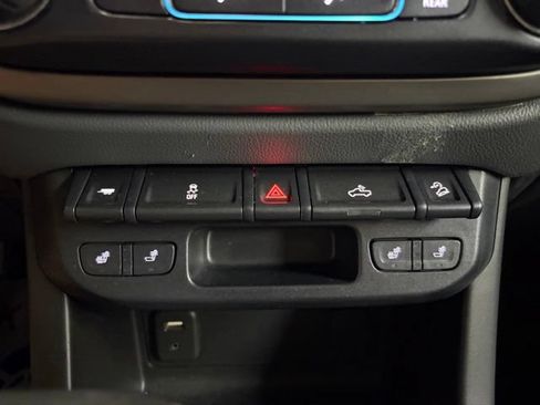 Used 2018 Chevrolet Colorado Z71 AWD/4WD image 58