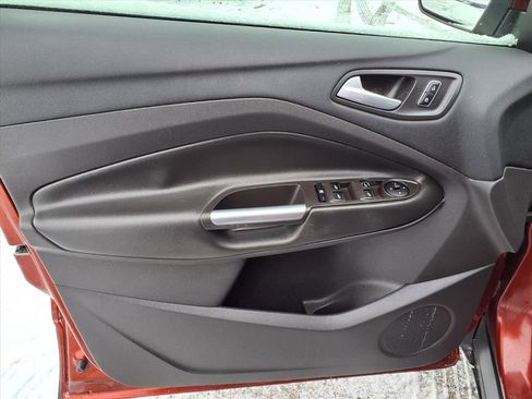 Used 2016 Ford Escape SE image 14