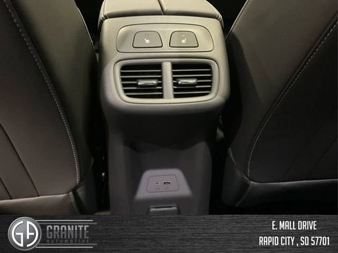 New 2025 Buick Envision Avenir image 19