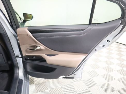Used 2025 Lexus ES 350 Luxury image 27