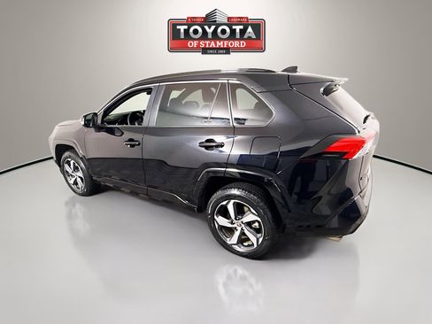 Certified 2025 Toyota RAV4 SE image 6