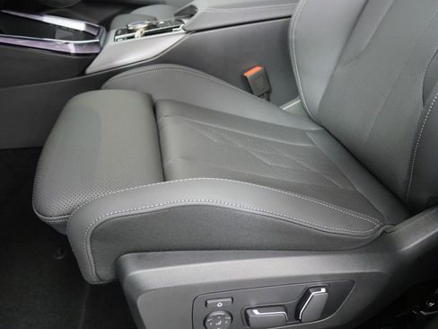 Certified 2025 BMW X3 xDrive30i w/ Convenience Package image 9