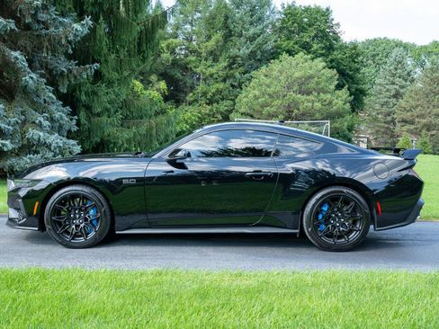 Used 2024 Ford Mustang GT Premium w/ GT Performance Package RWD image 6