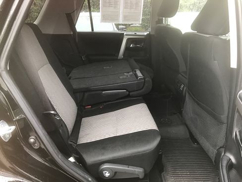 Used 2021 Toyota 4Runner SR5 AWD/4WD image 24