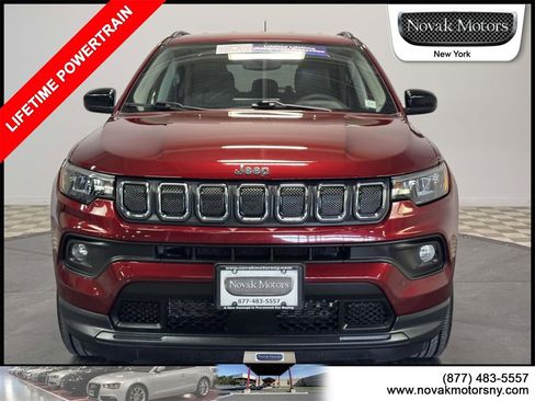 Used 2022 Jeep Compass Latitude image 2