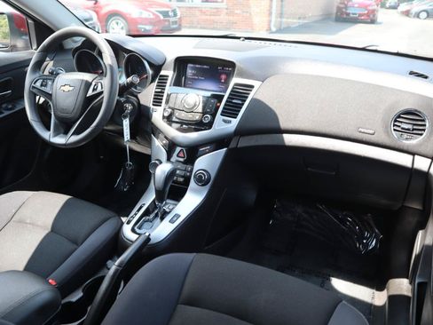 Used 2016 Chevrolet Cruze LT FWD image 11