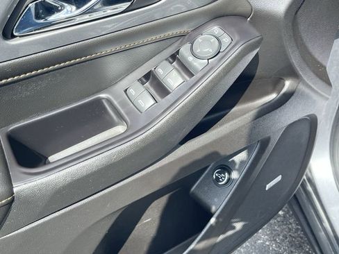 Certified 2019 Chevrolet Traverse LT w/ LT Premium Package AWD/4WD image 24