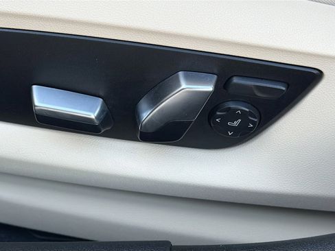 Used 2023 BMW 530i RWD image 25