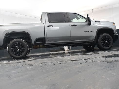 Certified 2025 Chevrolet Silverado 2500 Custom w/ Custom Convenience Package image 15