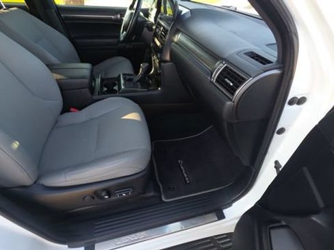 Used 2023 Lexus GX 460 w/ Black Line Special Edition AWD/4WD image 30