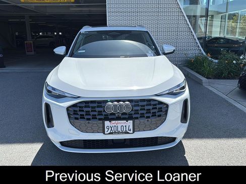 Used 2025 Audi Q5 Premium w/ Convenience Package AWD/4WD image 2