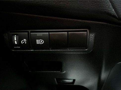 Certified 2024 Toyota Corolla Cross LE image 32