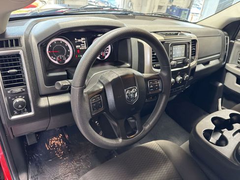 Used 2020 RAM 1500 Warlock AWD/4WD image 4