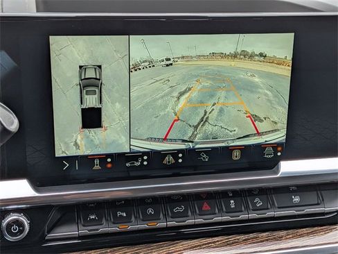 Used 2024 GMC Sierra 1500 SLE w/ Preferred Package image 25