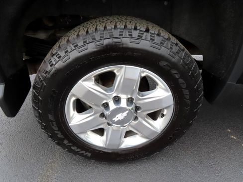 Used 2020 Chevrolet Silverado 2500 LTZ image 22