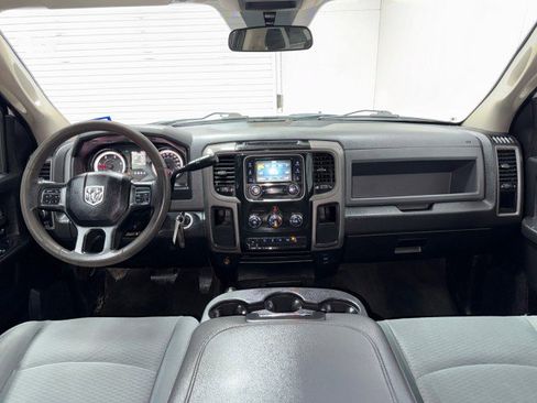 Used 2018 RAM 2500 Tradesman w/ Chrome Appearance Group image 13