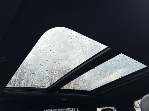 Used 2025 Ford Explorer ST image 13