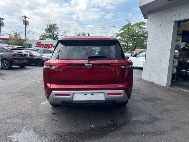 Used 2023 Nissan Pathfinder SL w/ Black Appearance Package AWD/4WD image 3
