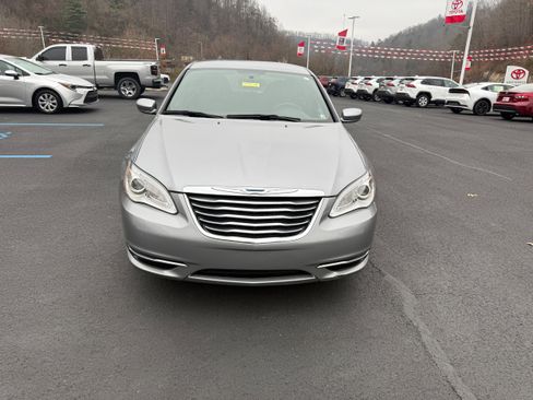 Used 2013 Chrysler 200 Touring w/ Cold Weather Group image 4