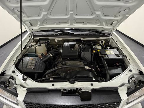 Used 2012 Chevrolet Colorado LT AWD/4WD image 16