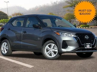 Certified 2025 Nissan Kicks Play S