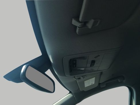 Used 2018 Buick Enclave Essence FWD image 17