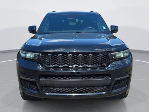 Used 2024 Jeep Grand Cherokee L Limited w/ Black Appearance Package AWD/4WD image 10