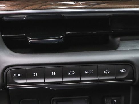 Used 2024 Cadillac Escalade Premium Luxury Platinum image 19