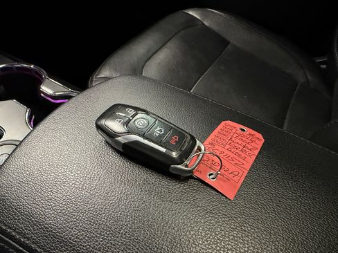 Used 2016 Ford Explorer Limited image 12