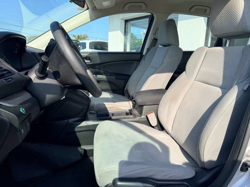 Used 2016 Honda CR-V LX image 4