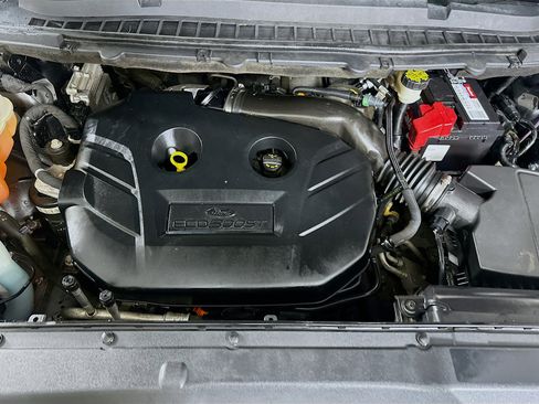 Used 2018 Ford Edge Titanium w/ Equipment Group 302A image 32