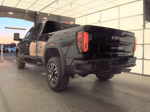 Used 2022 GMC Sierra 2500 AT4 w/ AT4 Premium Plus Package image 3