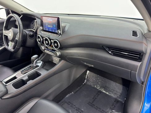 Used 2023 Nissan Sentra SR w/ SR Premium Package image 14