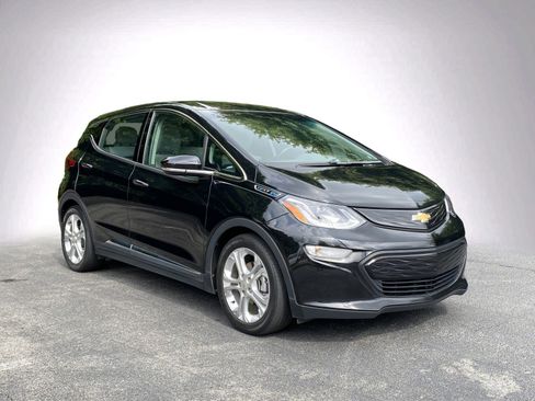 Used 2020 Chevrolet Bolt LT FWD image 2