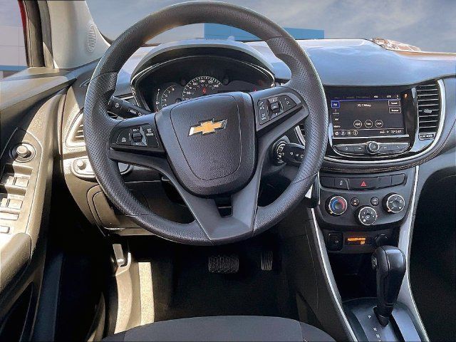 Certified 2022 Chevrolet Trax LS w/ Tint and Cruise Package FWD image 10