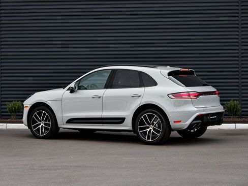 New 2026 Porsche Macan image 3