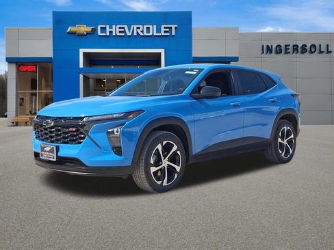 Used 2024 Chevrolet Trax RS w/ Driver Confidence Package FWD image 34