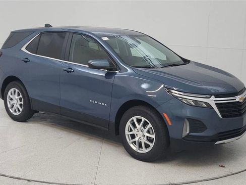 Used 2024 Chevrolet Equinox LT FWD image 1