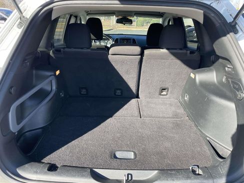 Used 2016 Jeep Cherokee Sport image 44