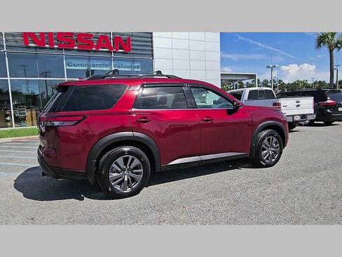 Used 2022 Nissan Pathfinder SV FWD image 32