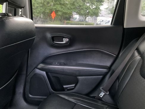 Used 2018 Jeep Compass Latitude AWD/4WD image 15