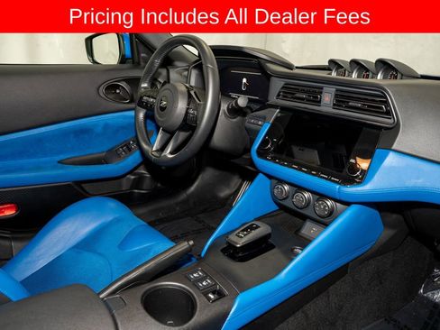 Certified 2025 Nissan Z Performance w/ Floor Mat Package RWD image 8