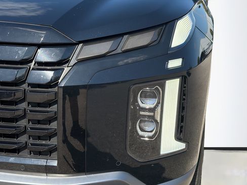 Used 2023 Hyundai Palisade Limited image 9