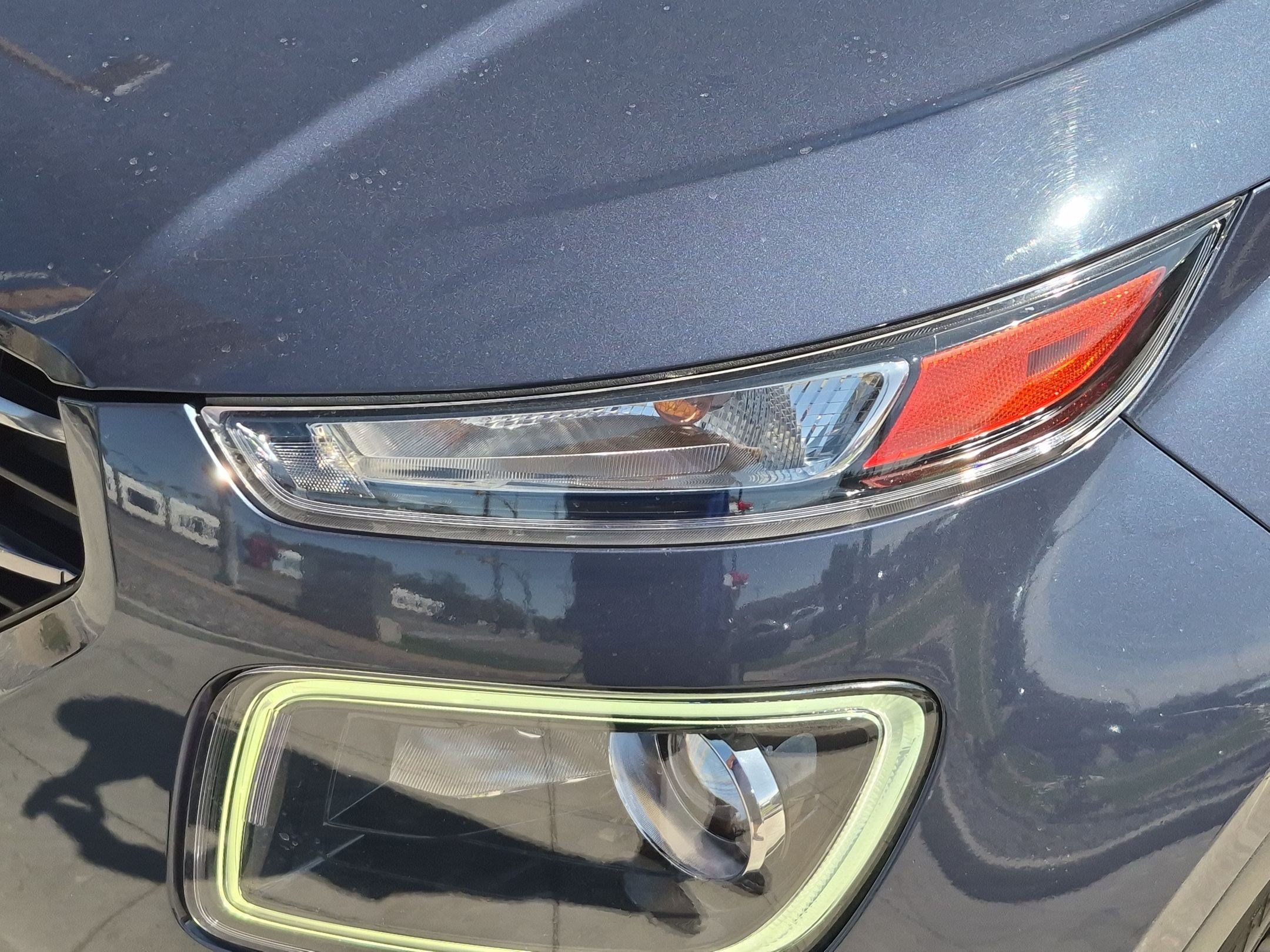 Certified 2023 Hyundai Venue Limited w/ Cargo Package FWD image 12
