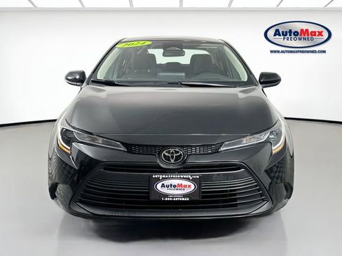 Used 2024 Toyota Corolla LE FWD image 6